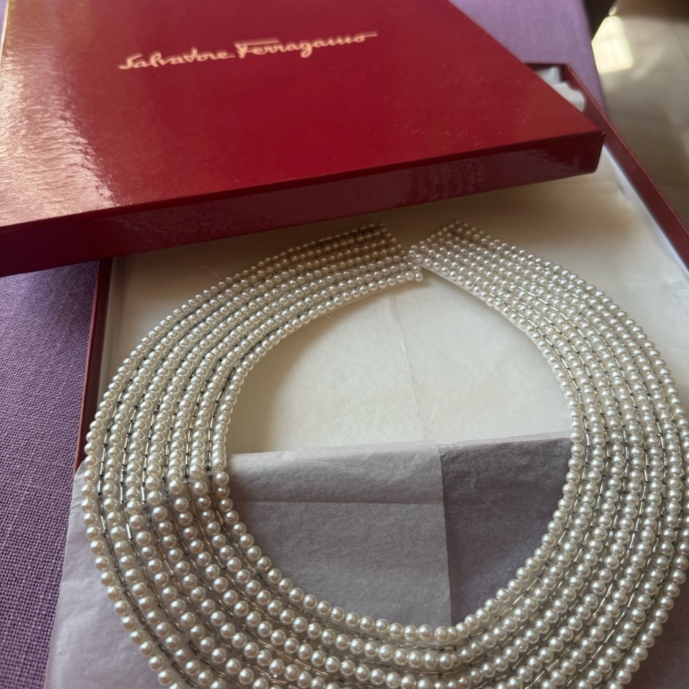 Salvatore Ferragamo pearl collar